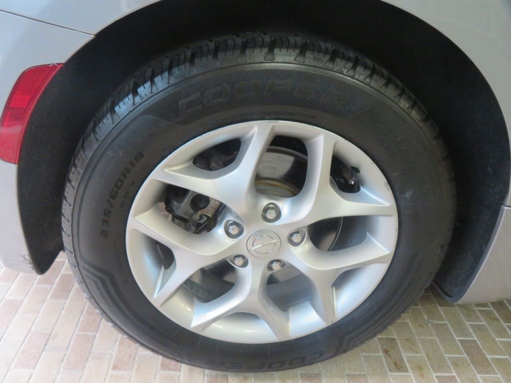 Photo 9 of this CHRYSLER PACIFICA