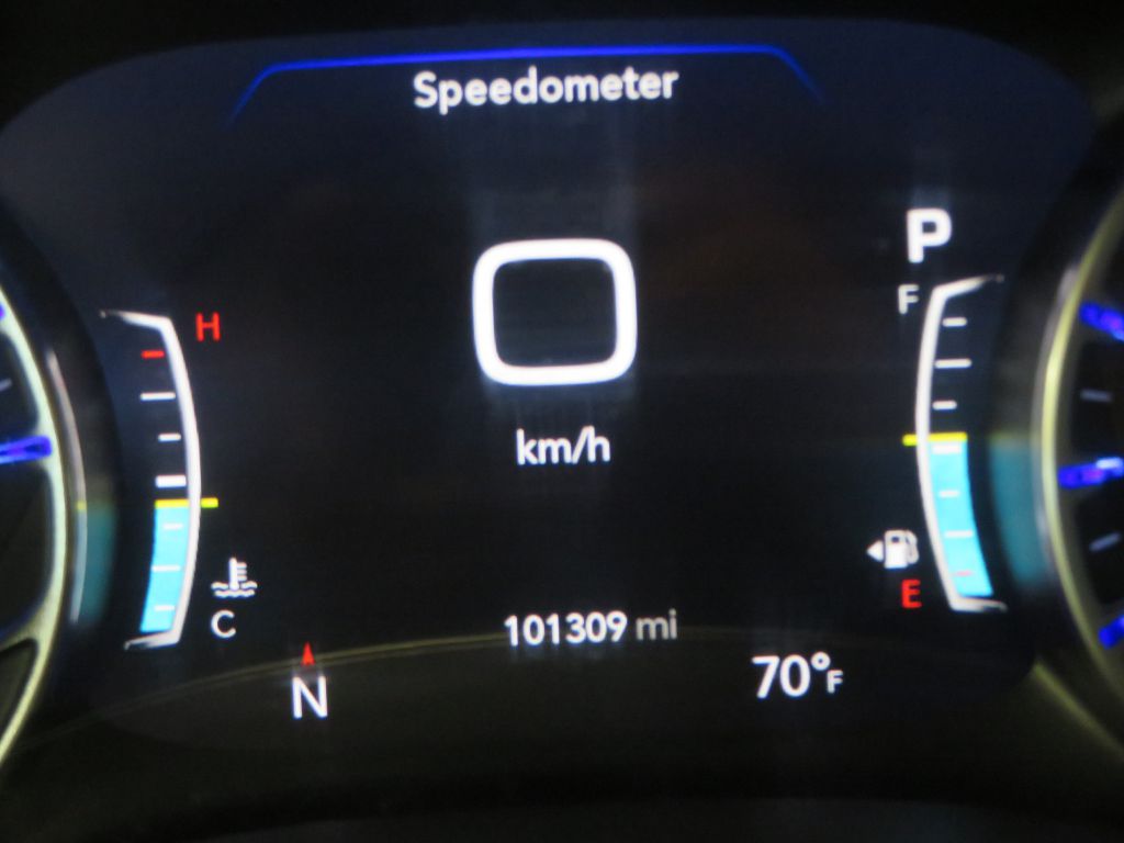 Photo 36 of this CHRYSLER PACIFICA