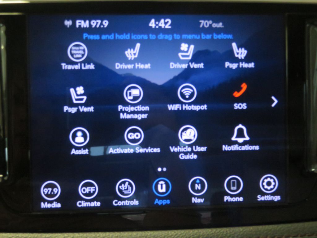 Photo 40 of this CHRYSLER PACIFICA