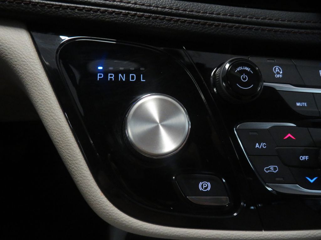 Photo 43 of this CHRYSLER PACIFICA
