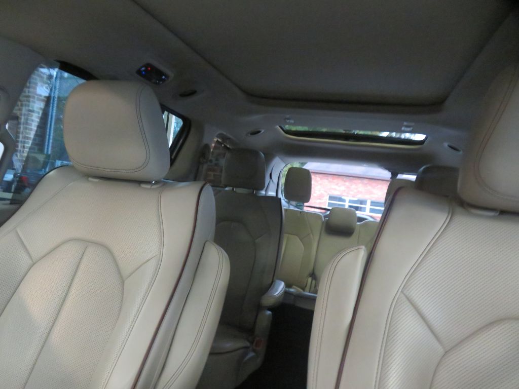 Photo 46 of this CHRYSLER PACIFICA