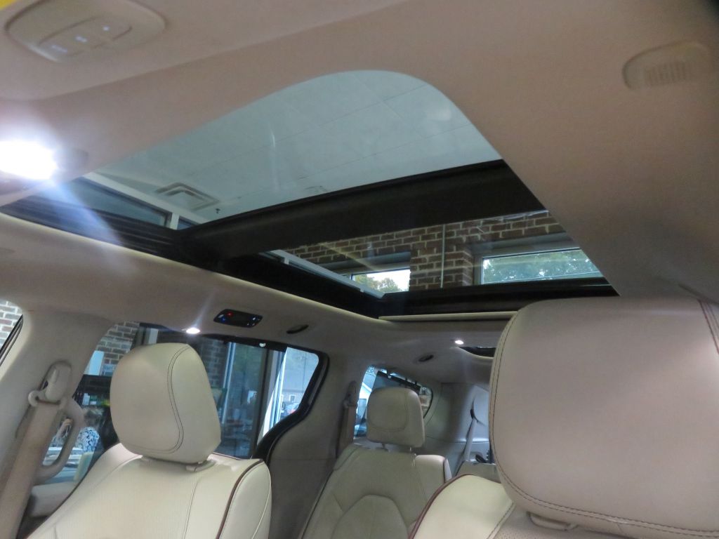 Photo 49 of this CHRYSLER PACIFICA