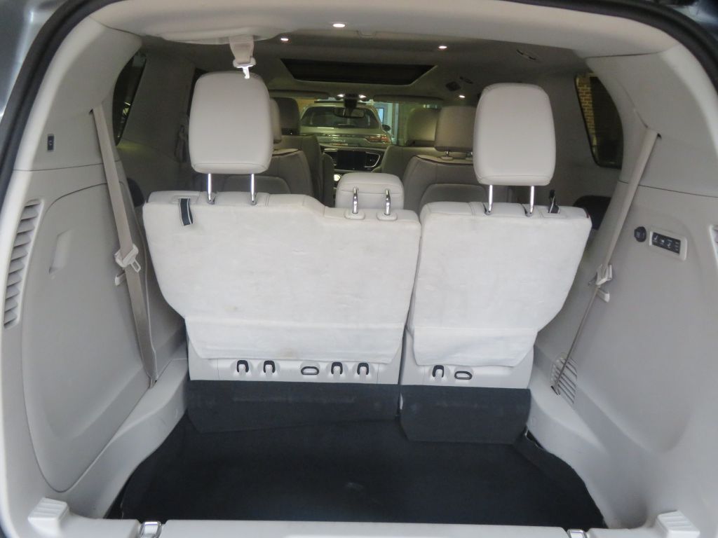 Photo 51 of this CHRYSLER PACIFICA