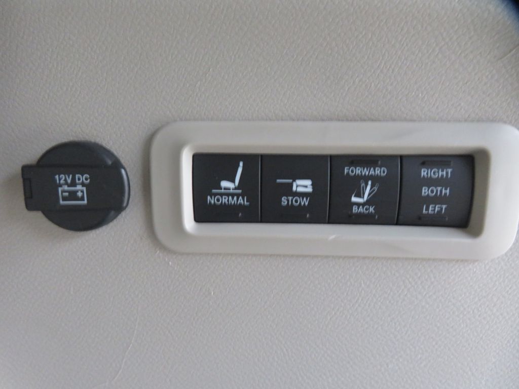 Photo 53 of this CHRYSLER PACIFICA