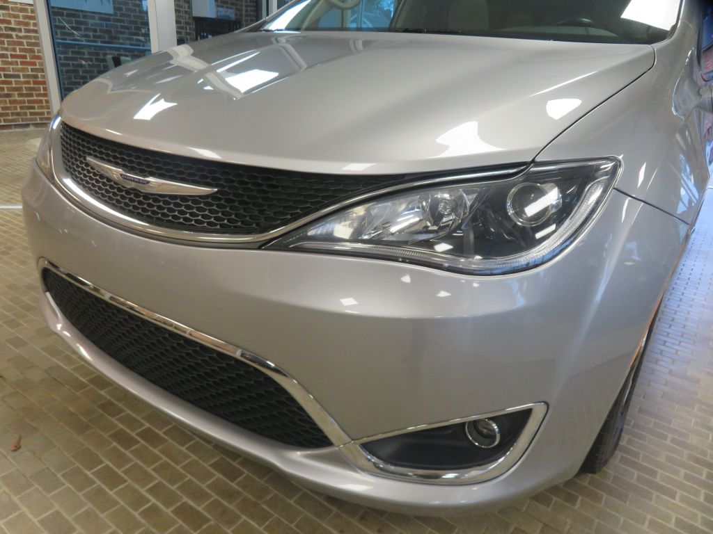 Photo 63 of this CHRYSLER PACIFICA