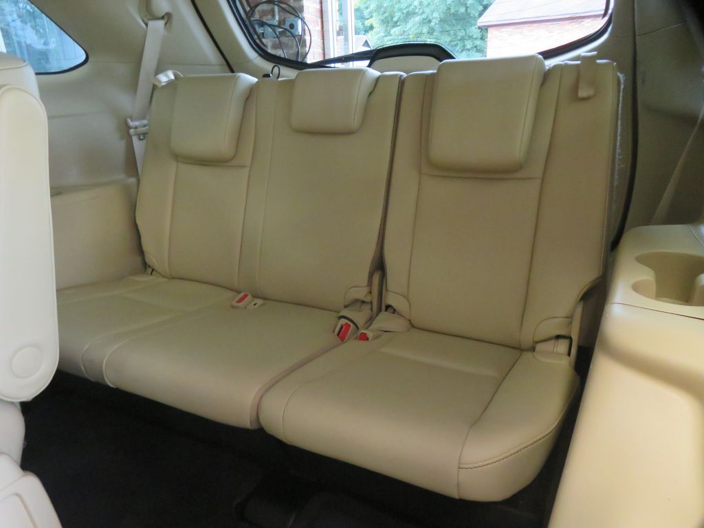 Photo 21 of this TOYOTA HIGHLANDER