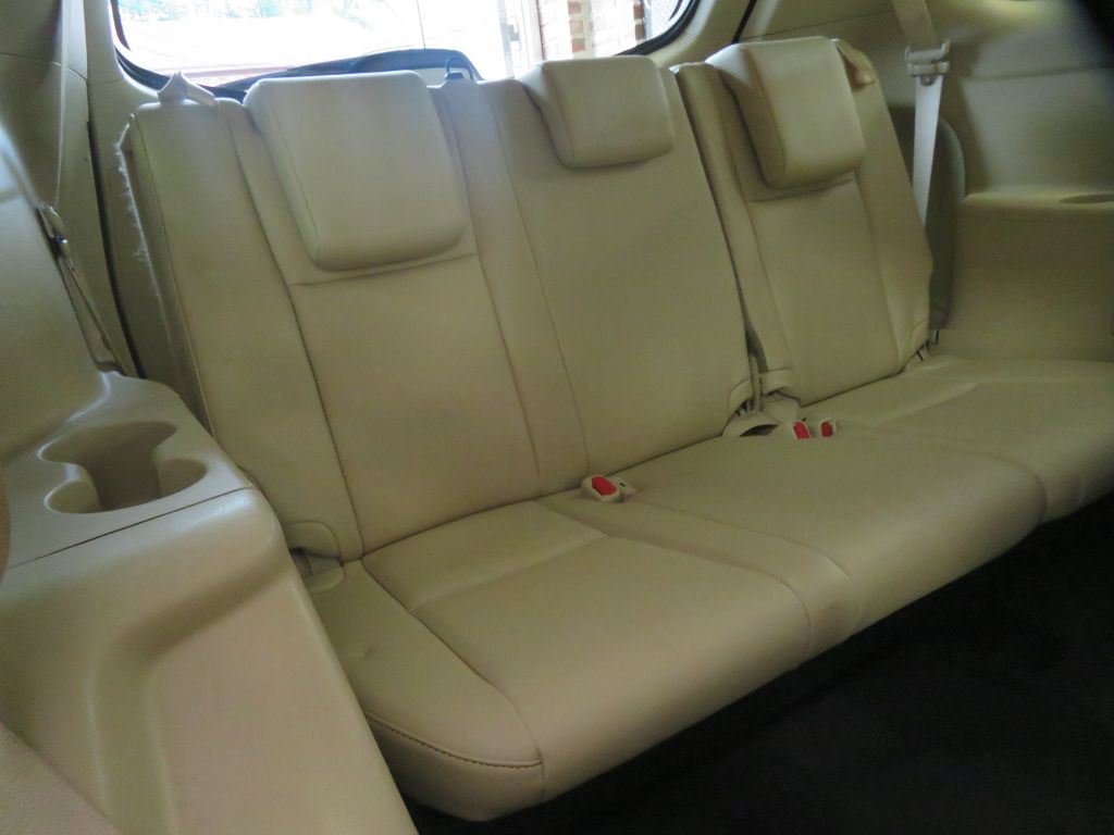 Photo 28 of this TOYOTA HIGHLANDER