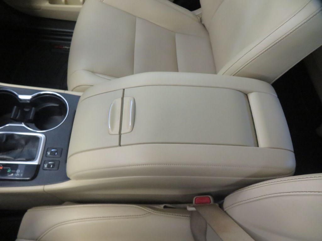 Photo 51 of this TOYOTA HIGHLANDER