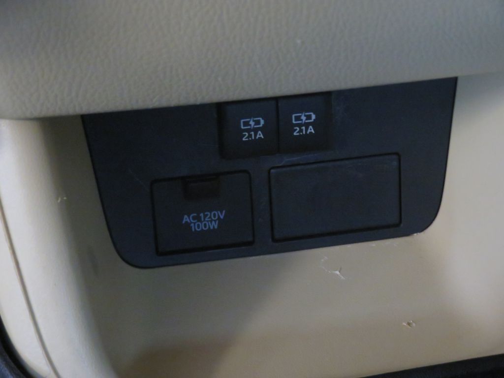 Photo 57 of this TOYOTA HIGHLANDER