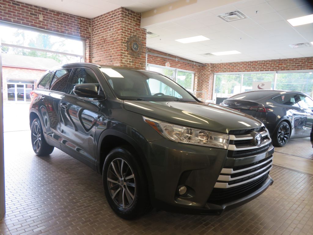 Photo 70 of this TOYOTA HIGHLANDER