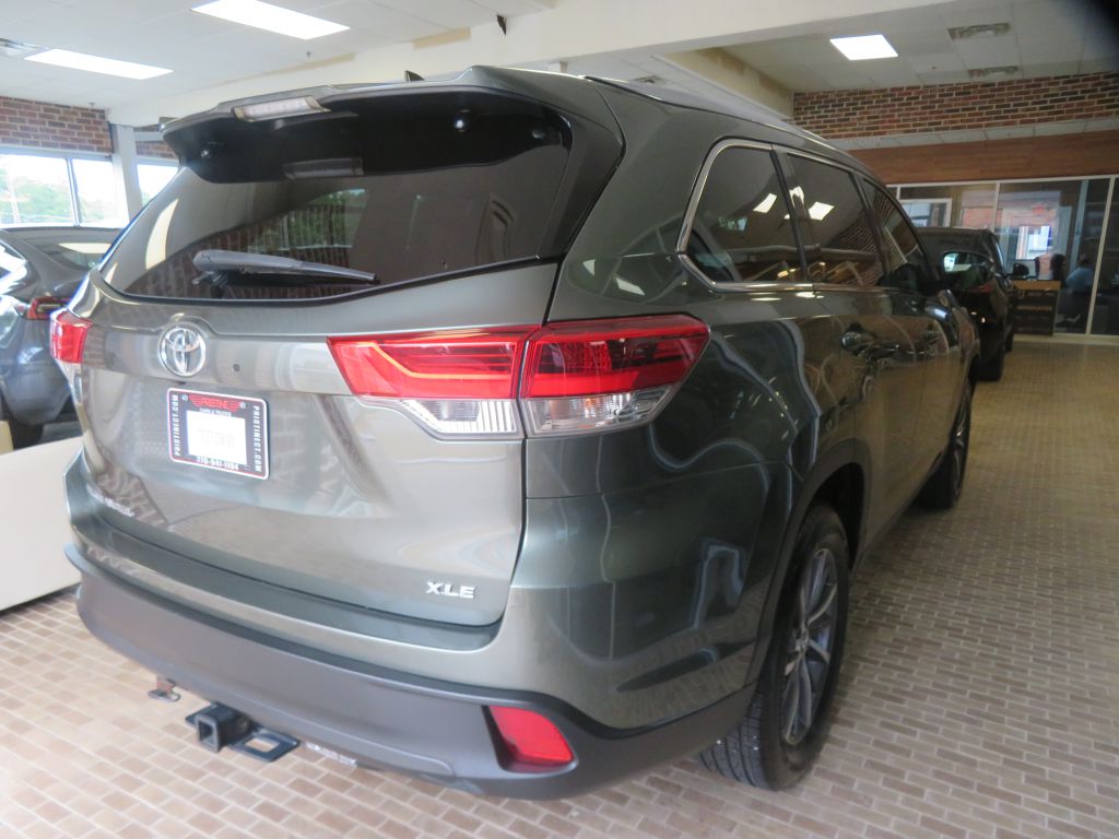 Photo 72 of this TOYOTA HIGHLANDER