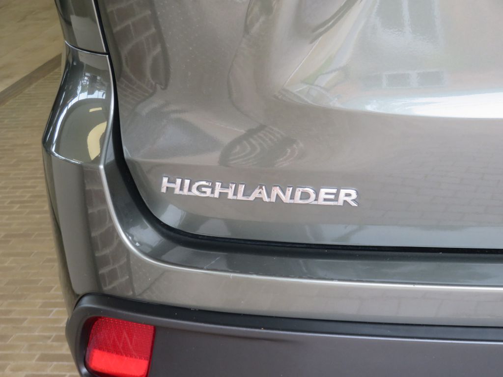 Photo 75 of this TOYOTA HIGHLANDER