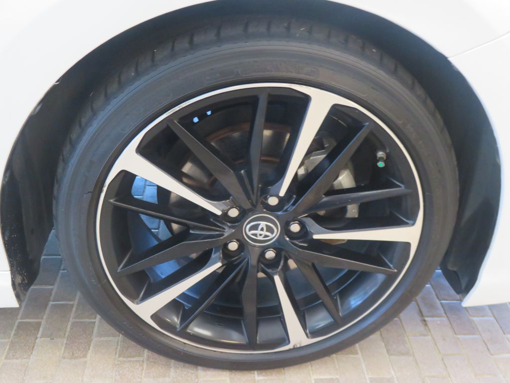 Photo 10 of this TOYOTA CAMRY