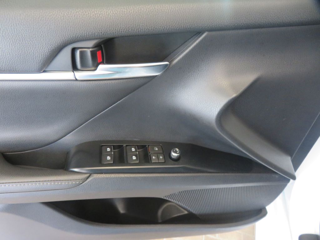 Photo 14 of this TOYOTA CAMRY