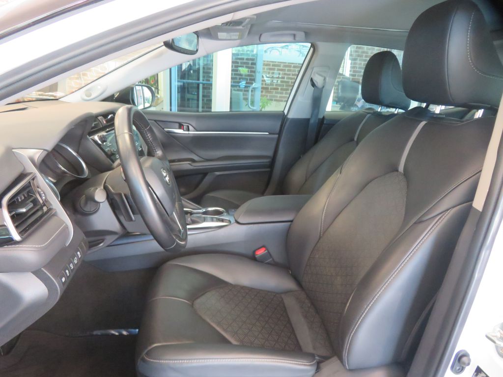 Photo 15 of this TOYOTA CAMRY