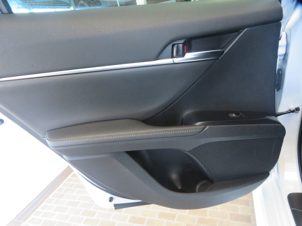 Photo 17 of this TOYOTA CAMRY