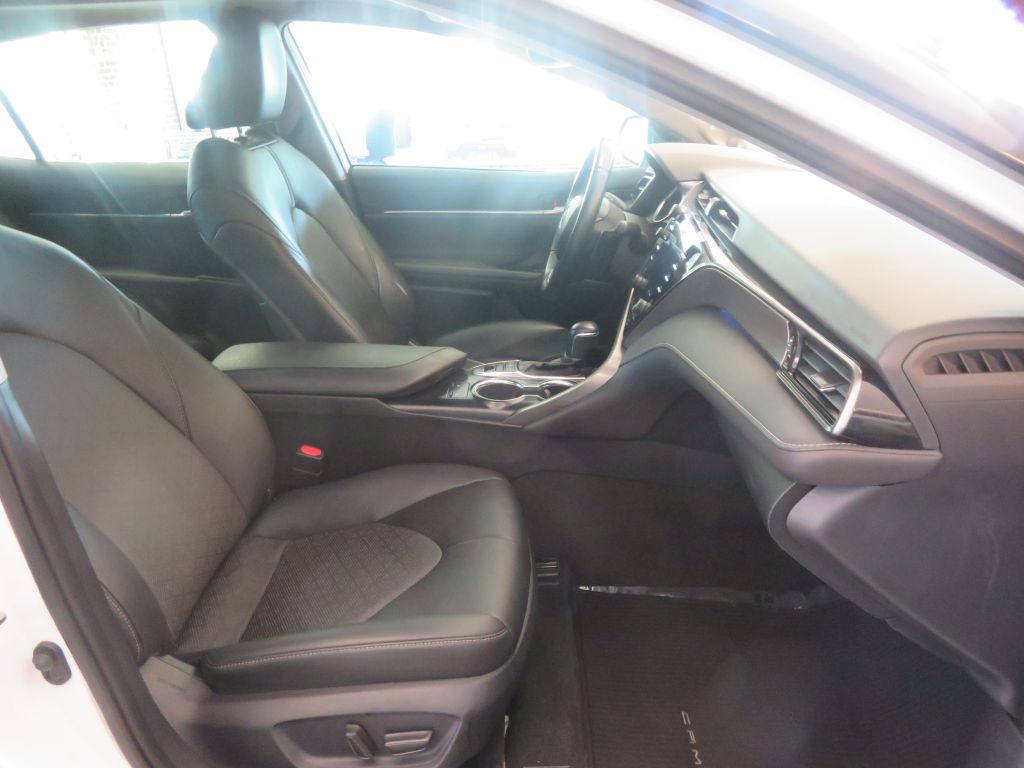 Photo 25 of this TOYOTA CAMRY