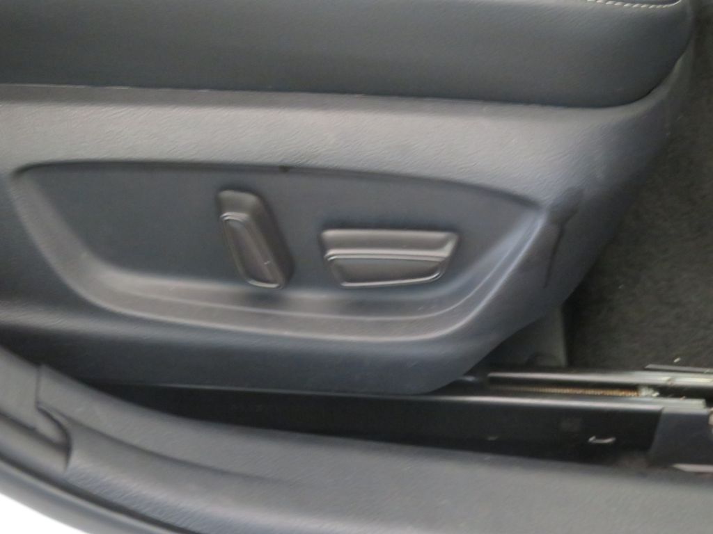 Photo 26 of this TOYOTA CAMRY