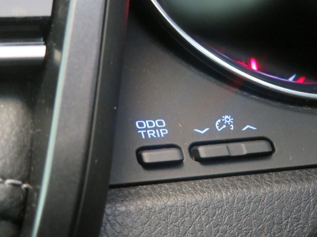 Photo 35 of this TOYOTA CAMRY