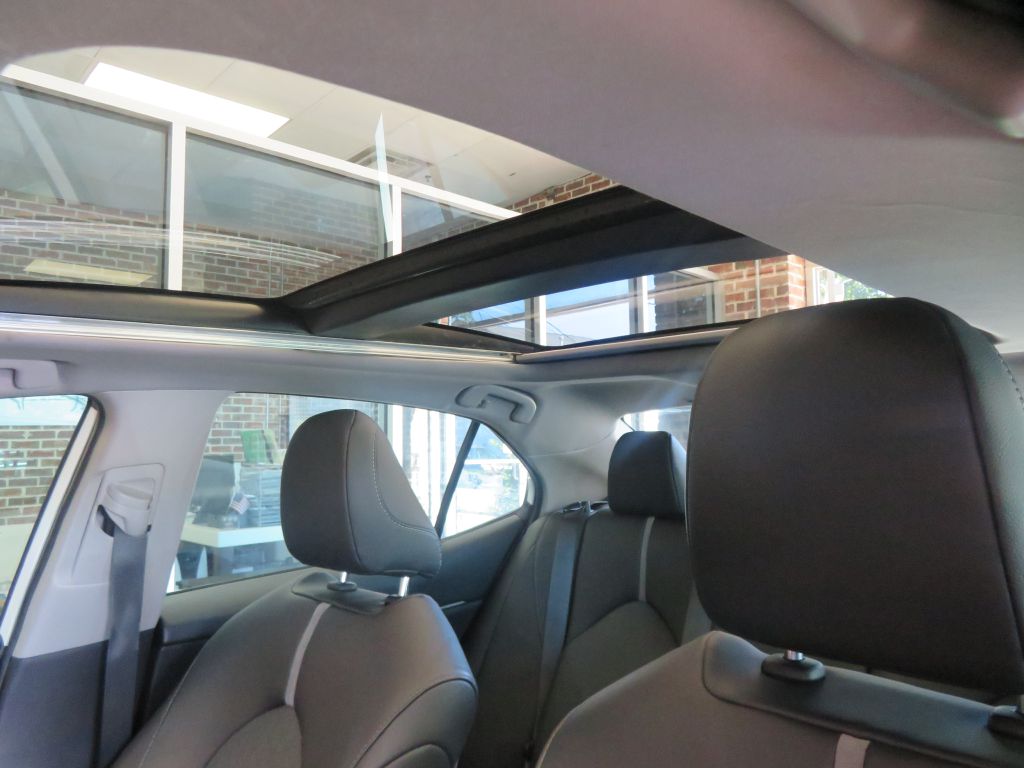Photo 51 of this TOYOTA CAMRY