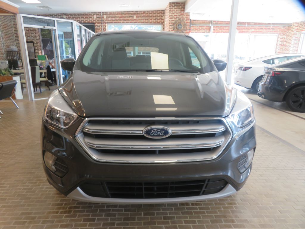 Photo 2 of this FORD ESCAPE