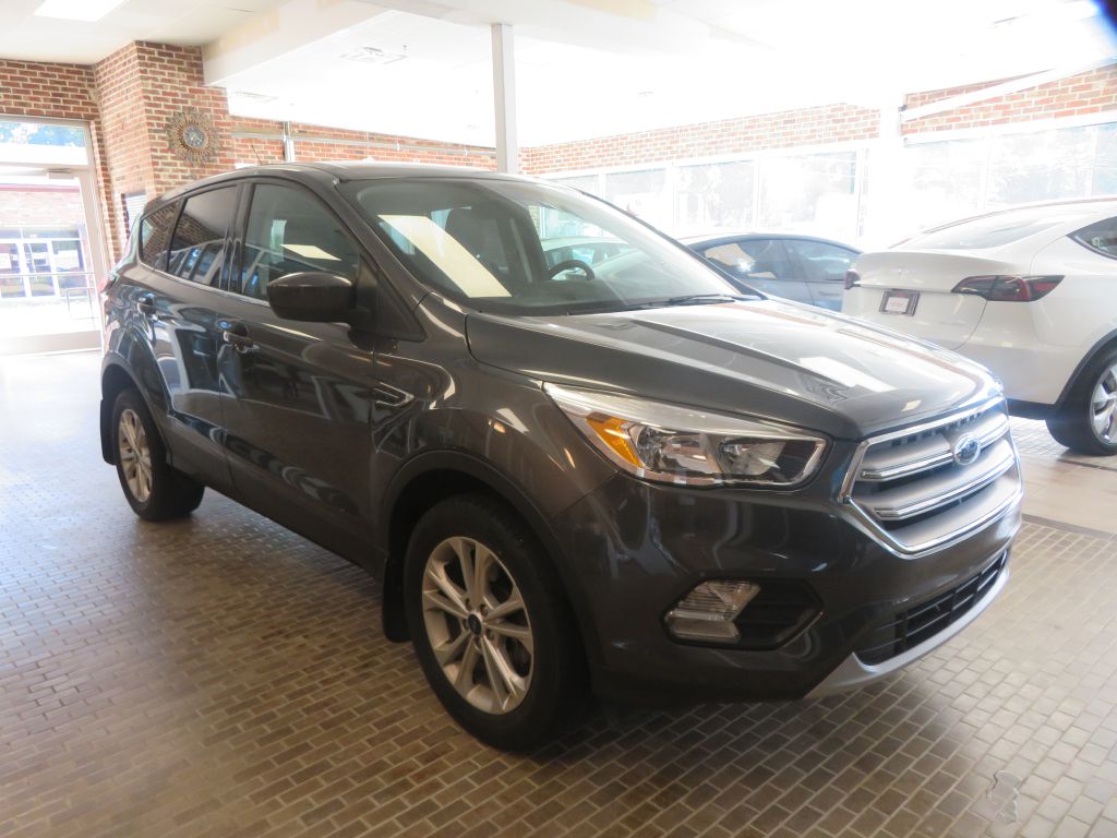 Photo 3 of this FORD ESCAPE