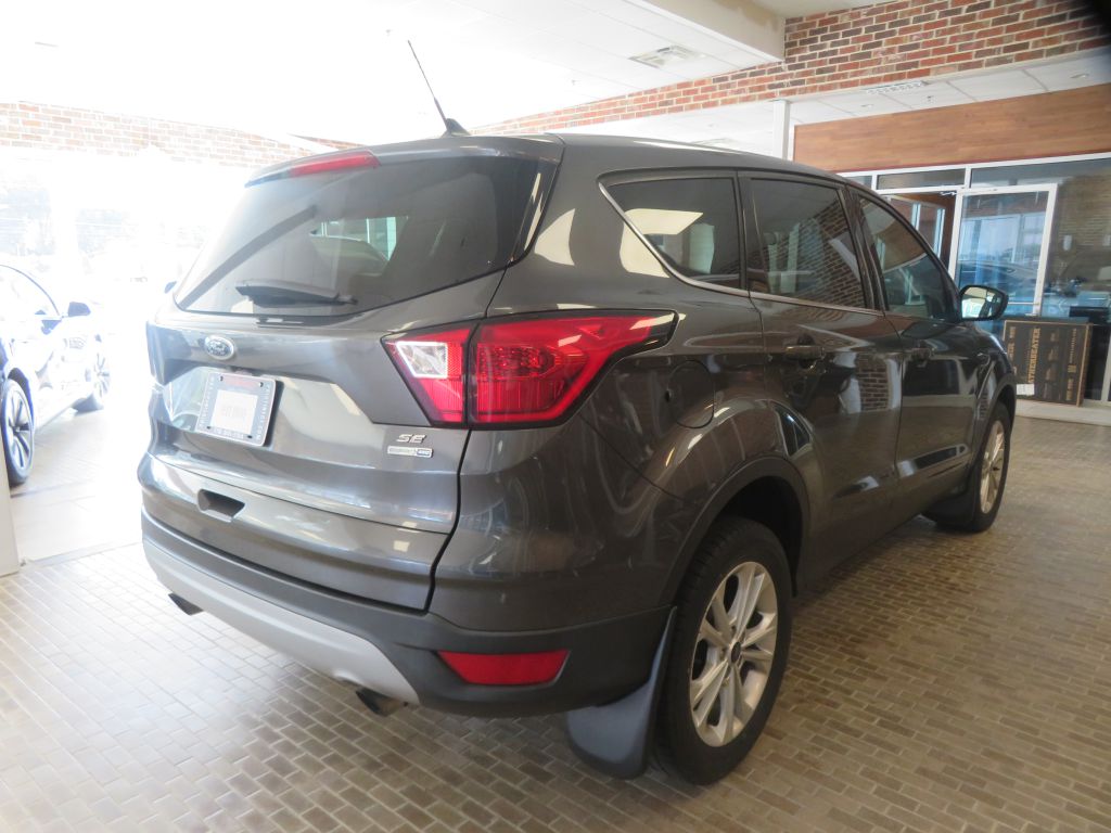 Photo 4 of this FORD ESCAPE