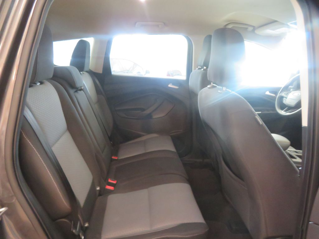 Photo 22 of this FORD ESCAPE