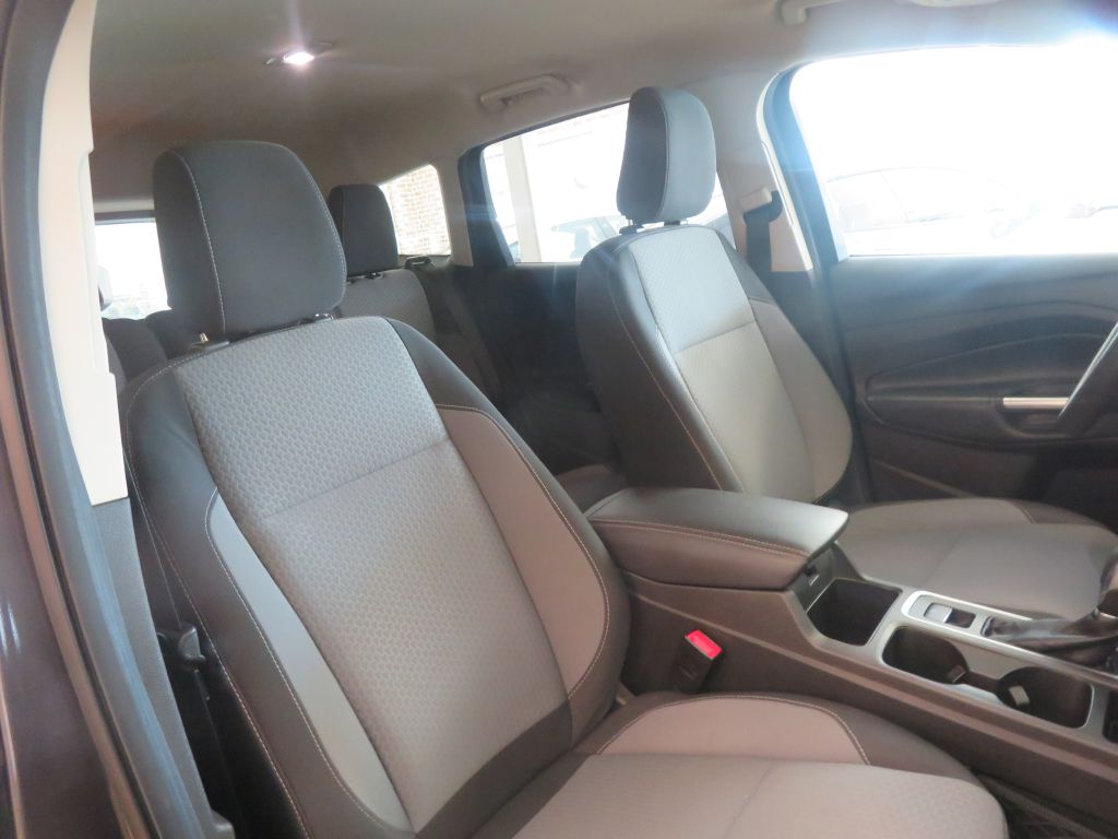 Photo 27 of this FORD ESCAPE