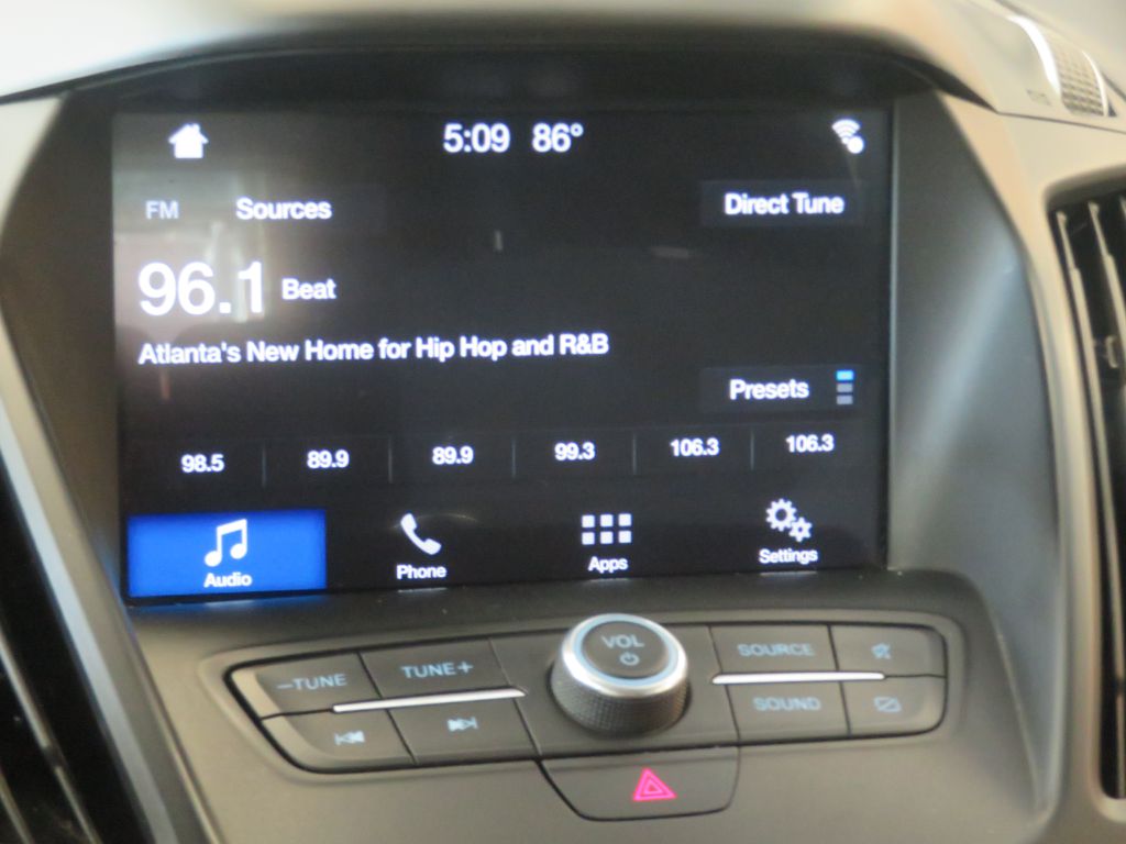 Photo 33 of this FORD ESCAPE