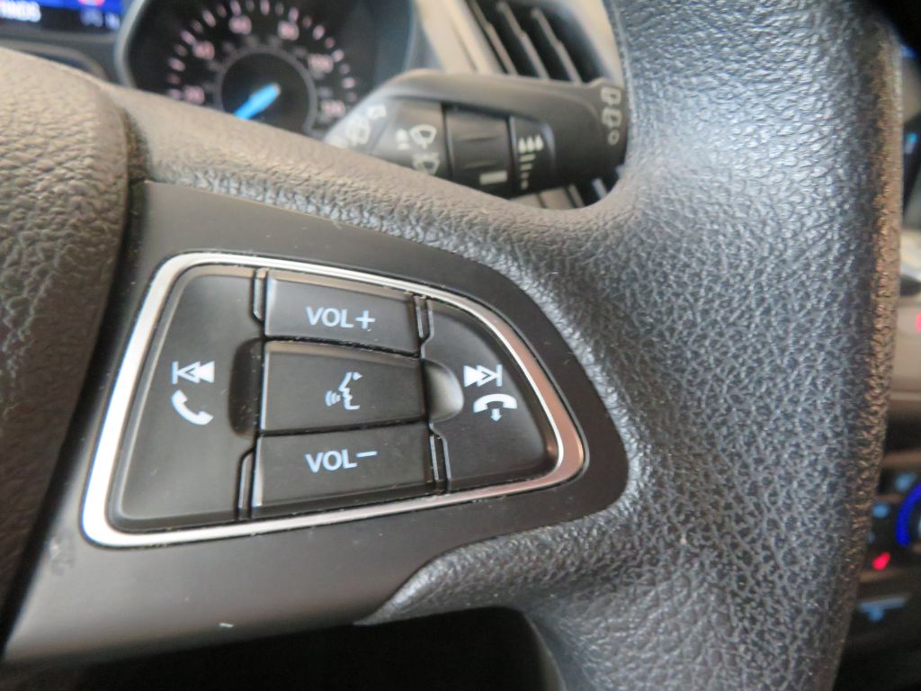 Photo 43 of this FORD ESCAPE