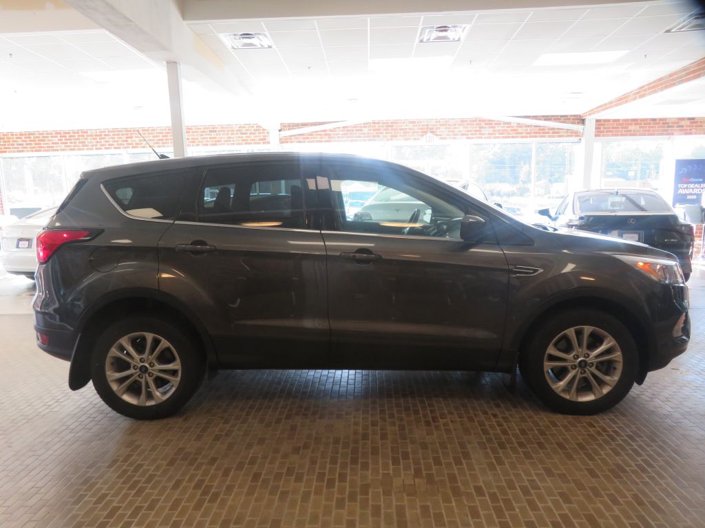 Photo 62 of this FORD ESCAPE