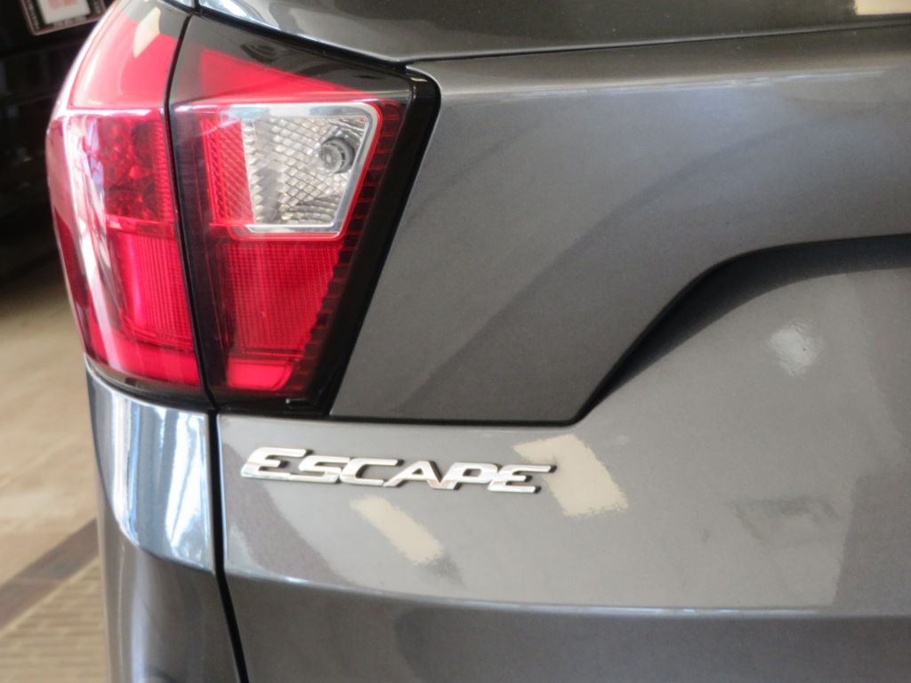 Photo 66 of this FORD ESCAPE