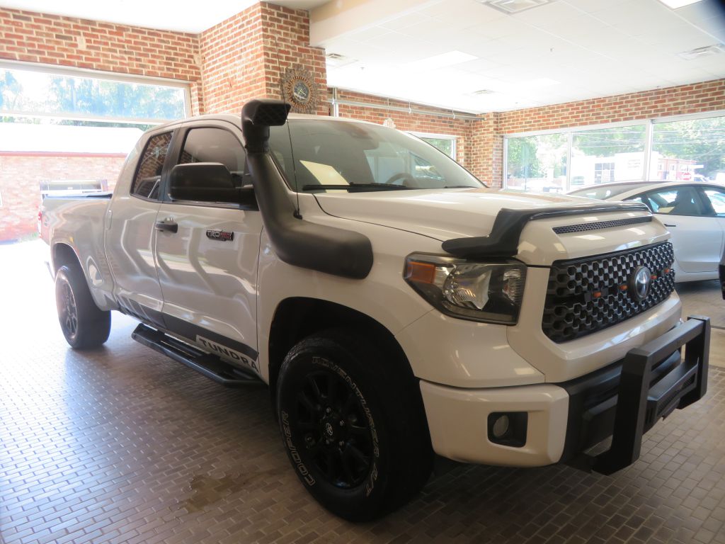Photo 3 of this TOYOTA TUNDRA