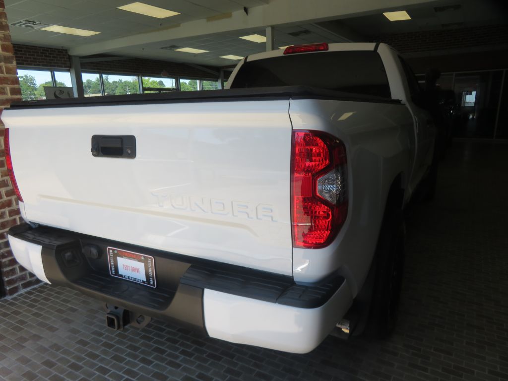 Photo 4 of this TOYOTA TUNDRA