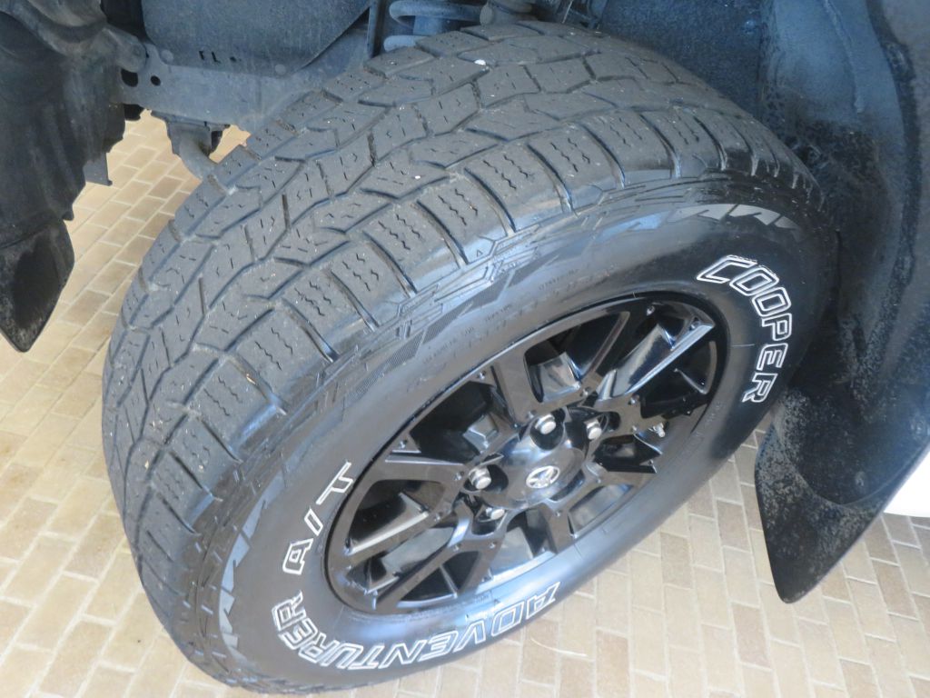 Photo 11 of this TOYOTA TUNDRA