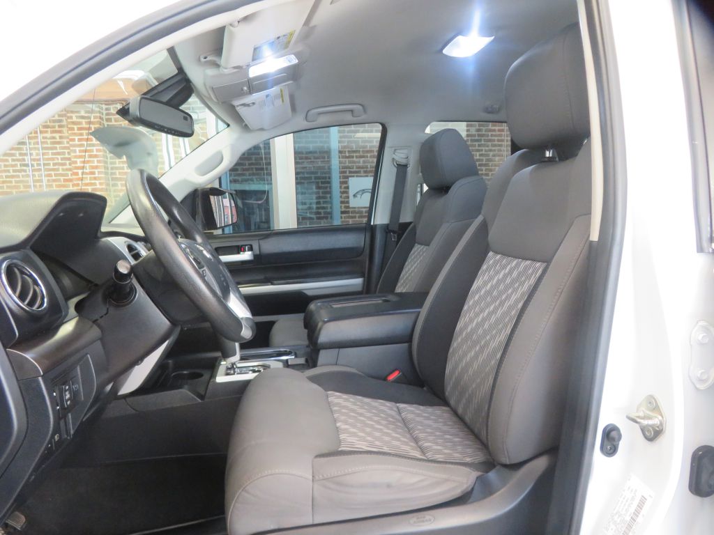 Photo 15 of this TOYOTA TUNDRA