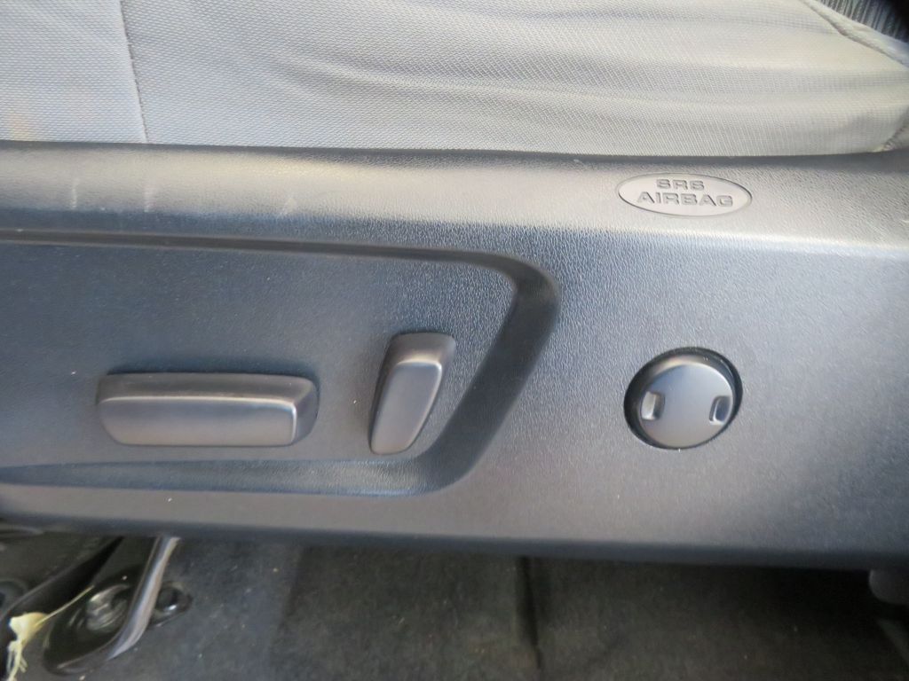 Photo 16 of this TOYOTA TUNDRA