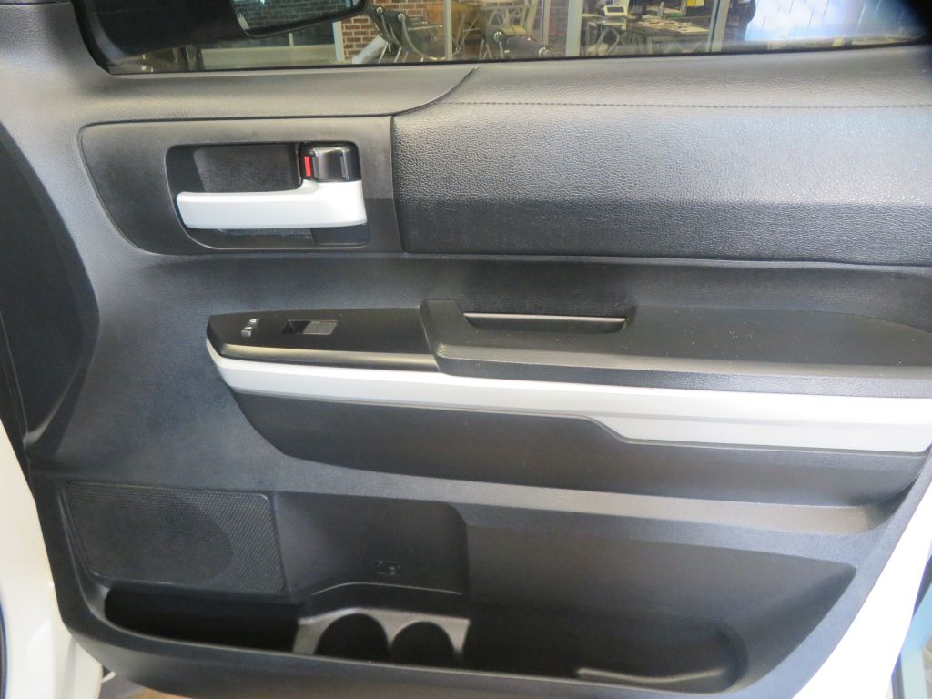 Photo 24 of this TOYOTA TUNDRA