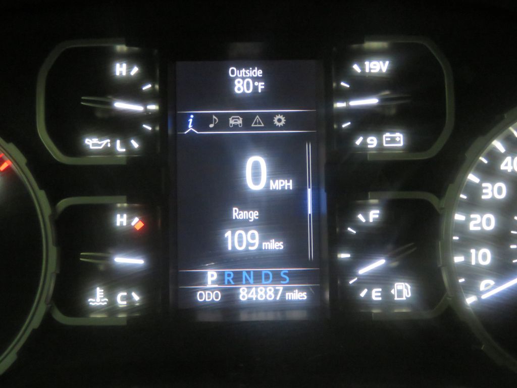 Photo 31 of this TOYOTA TUNDRA