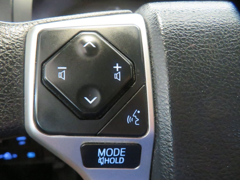 Photo 32 of this TOYOTA TUNDRA