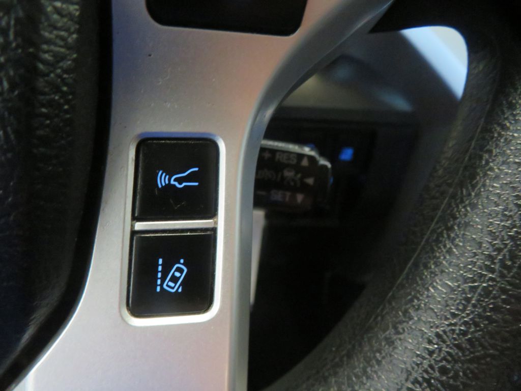 Photo 35 of this TOYOTA TUNDRA