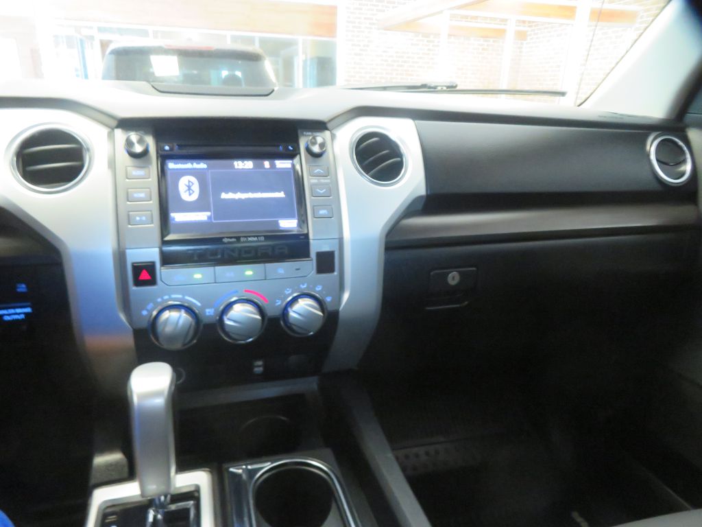 Photo 37 of this TOYOTA TUNDRA