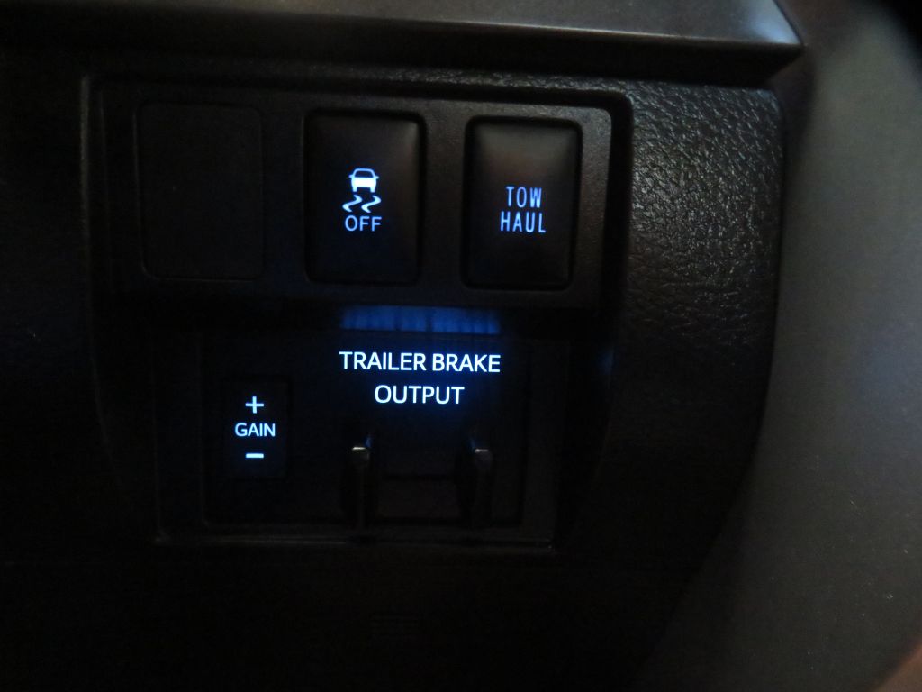 Photo 40 of this TOYOTA TUNDRA