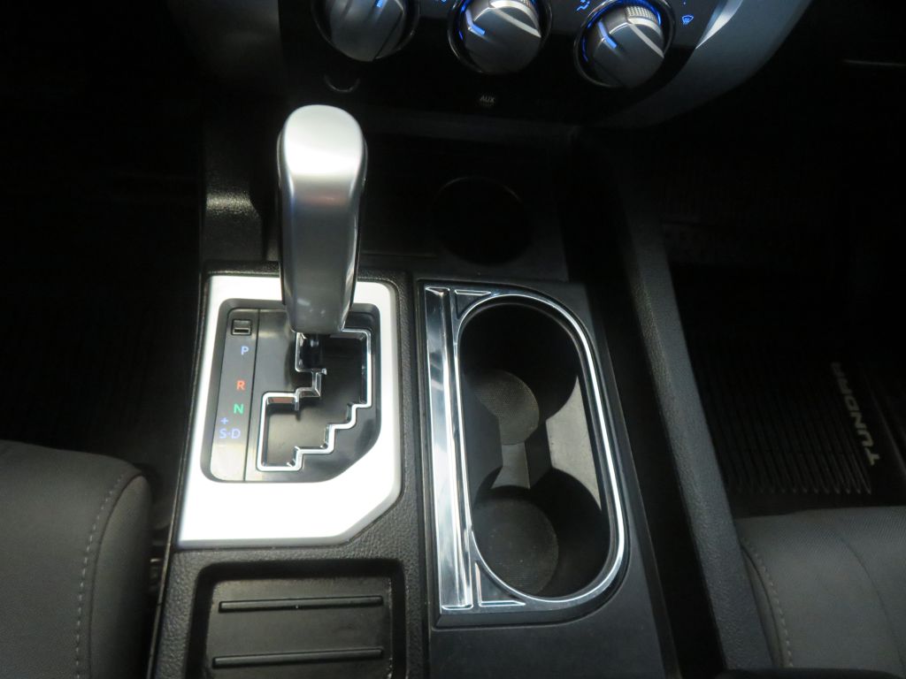 Photo 43 of this TOYOTA TUNDRA