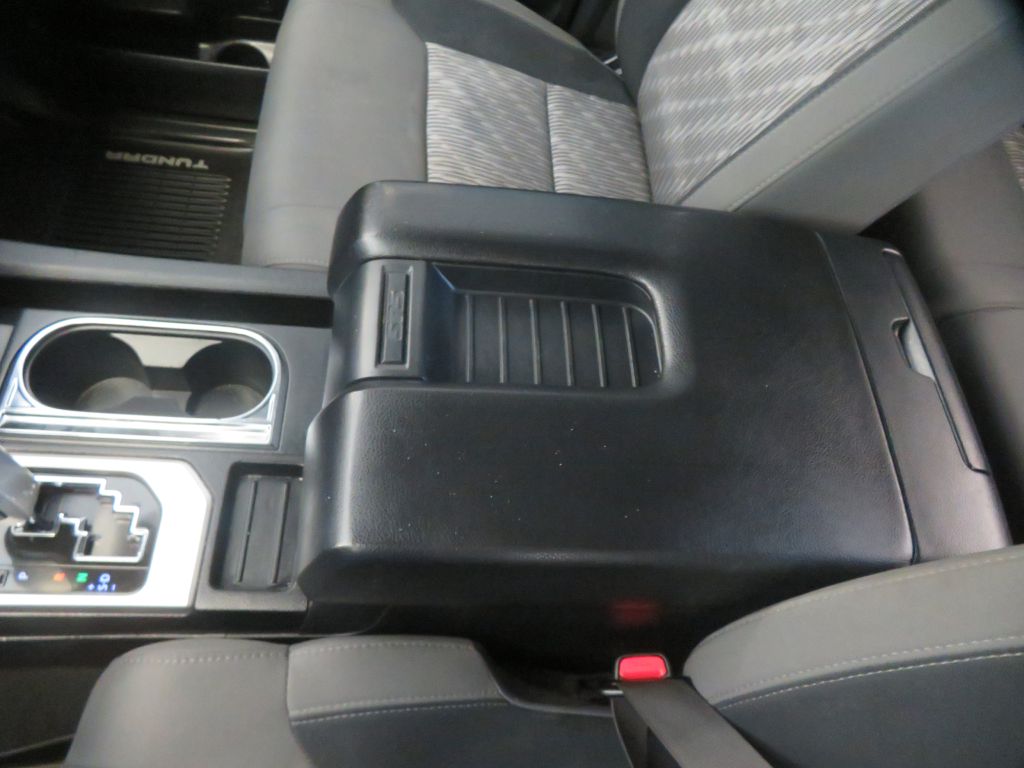 Photo 44 of this TOYOTA TUNDRA