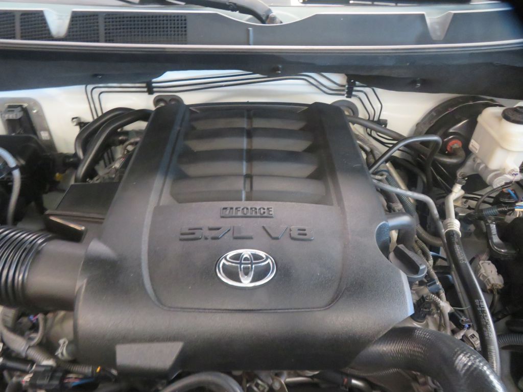 Photo 51 of this TOYOTA TUNDRA