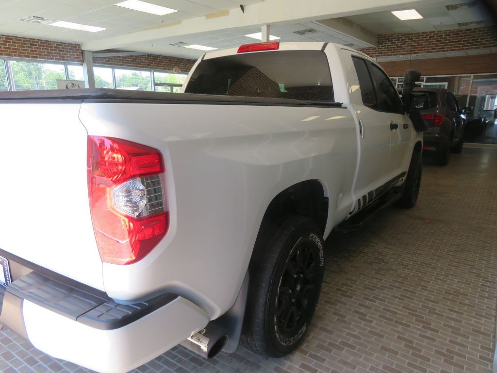 Photo 63 of this TOYOTA TUNDRA