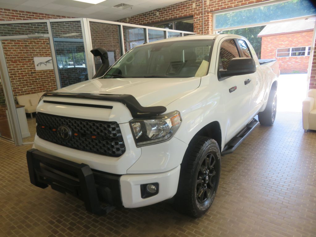 Photo 77 of this TOYOTA TUNDRA