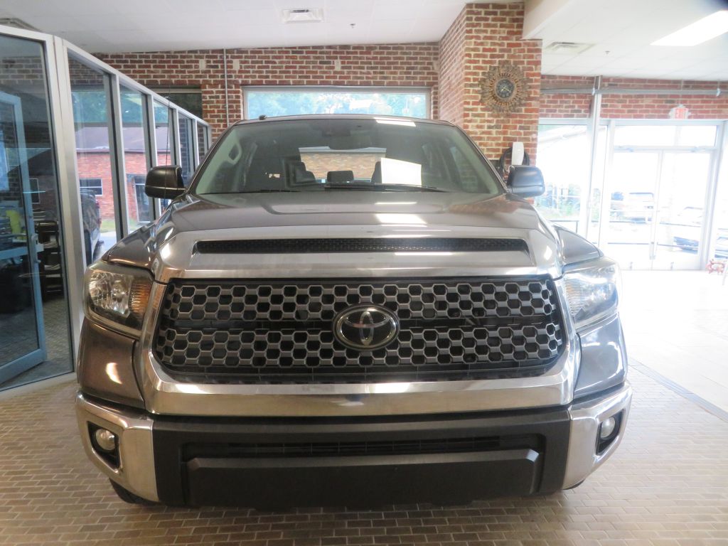 Photo 2 of this TOYOTA TUNDRA